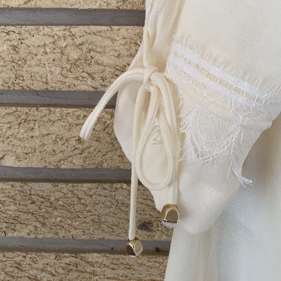 NWT Sessùn Cream Top W/Lace Detail - Picture 5 of 7